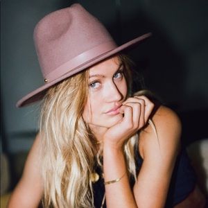 LACK OF COLOR “Fluer” Mauve Wide Brim Wool Hat